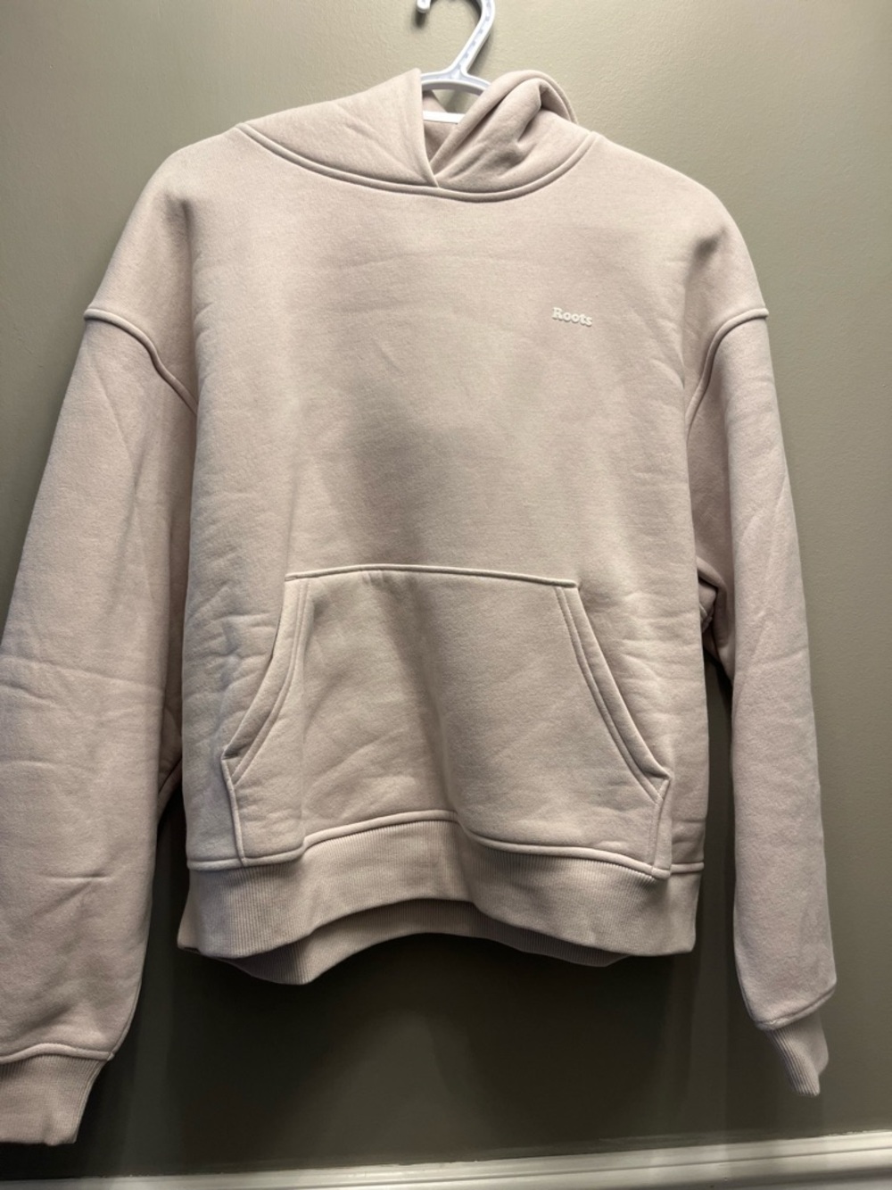 Roots Hoodie in Cream